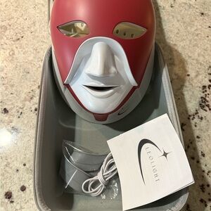 Cleolight™ Mask - Advanced LED Face & Neck Mask